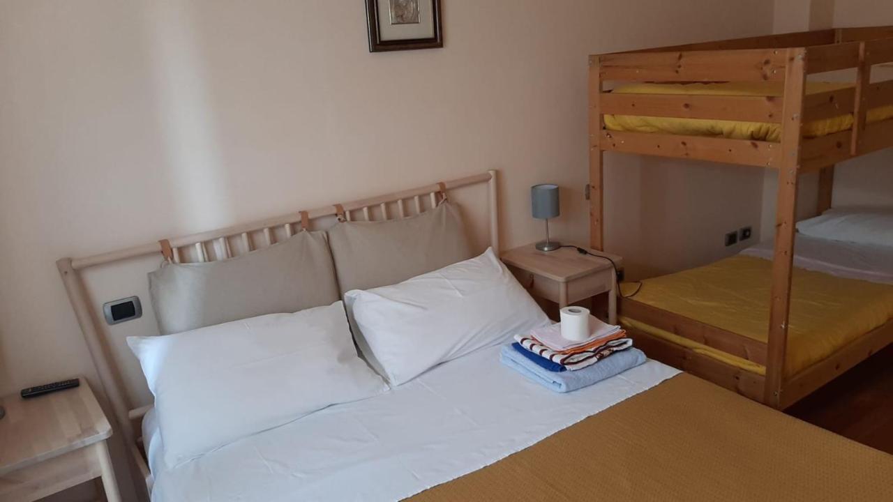 B & B Paradiso โลเรโต ภายนอก รูปภาพ