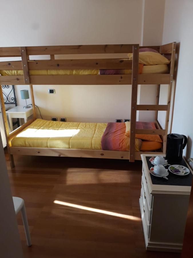 B & B Paradiso โลเรโต ภายนอก รูปภาพ