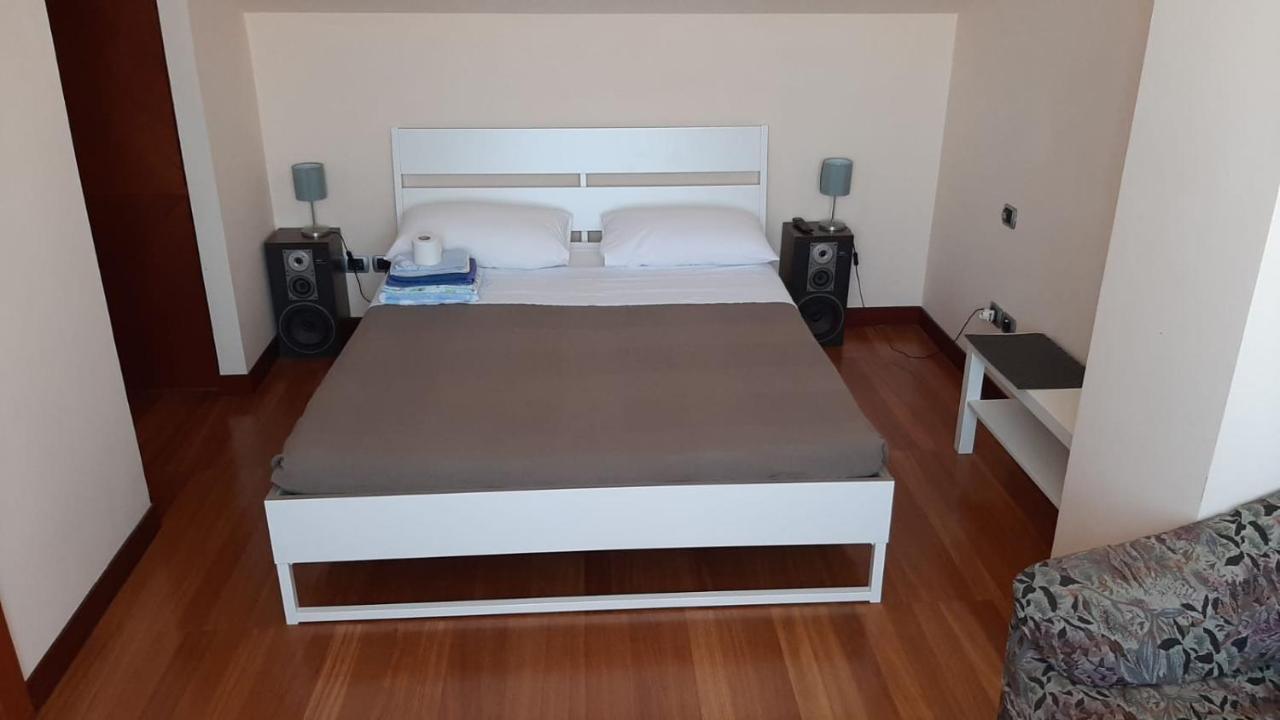 B & B Paradiso โลเรโต ภายนอก รูปภาพ